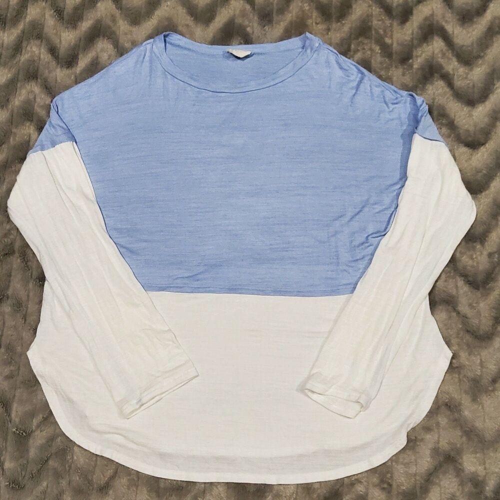 143 Story By Line Up Womens Size M Blue White Long Sleeve Rayon Blend Shirt
